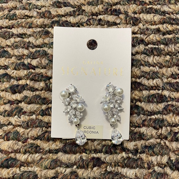 Bridal Earrings - Picture 1 of 1